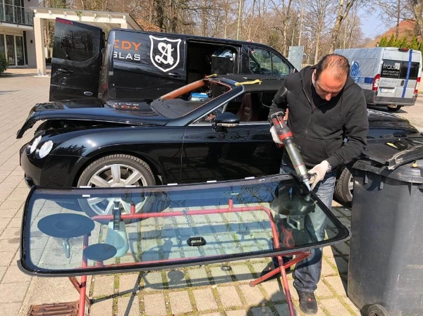 Windschutzscheibe Tauschen in München | Speedy Autoglas